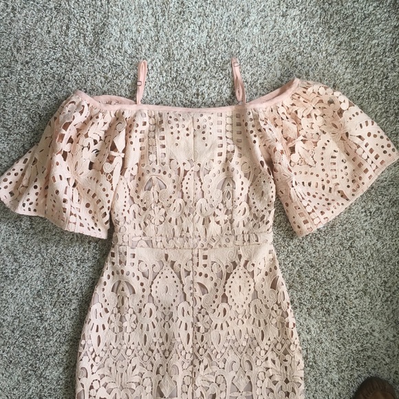 Off the Shoulder Peach Lace Overlay Midi Dress - Picture 3 of 4